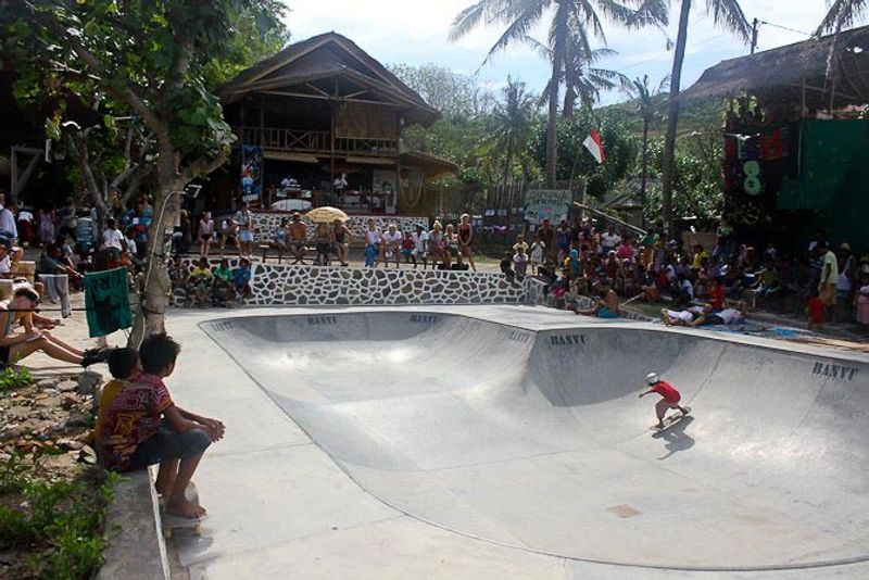 Lombok Surf Camp Bowl