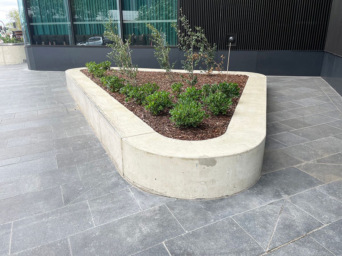 London Ledge skate spot