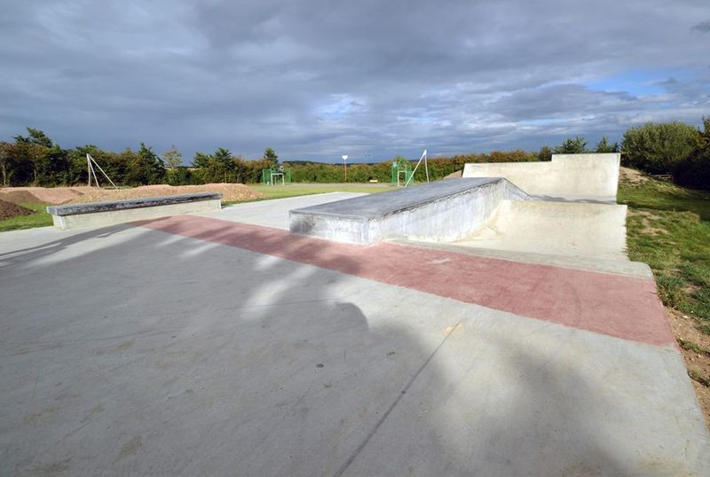 Long Crendon Skatepark 