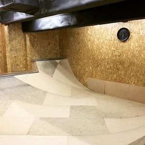 Lowstar Skateshop Mini