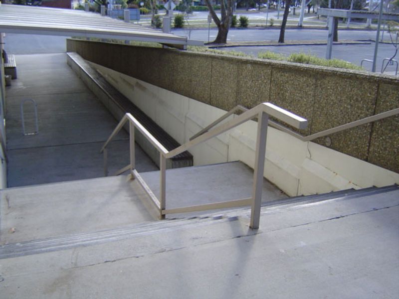 Mac House Rail