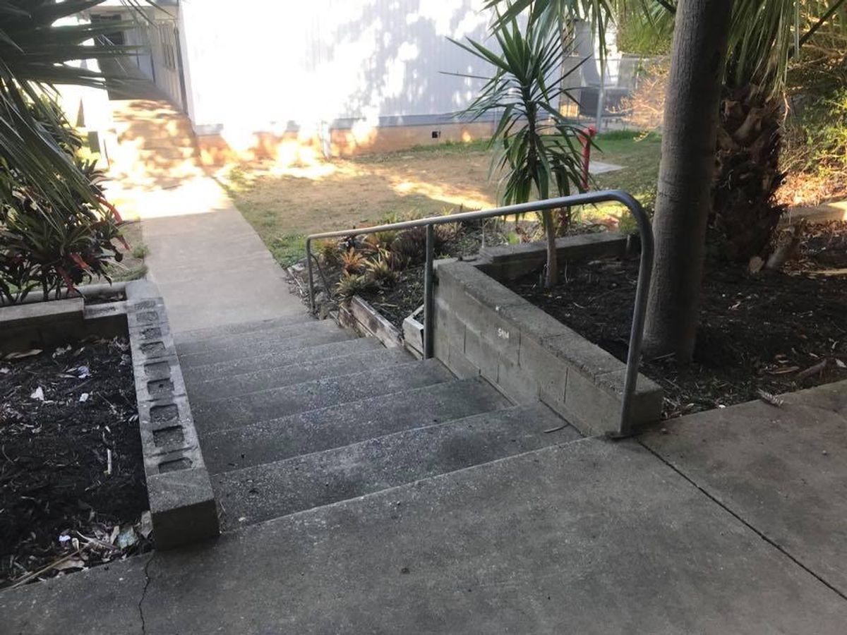 School 8 skate spot