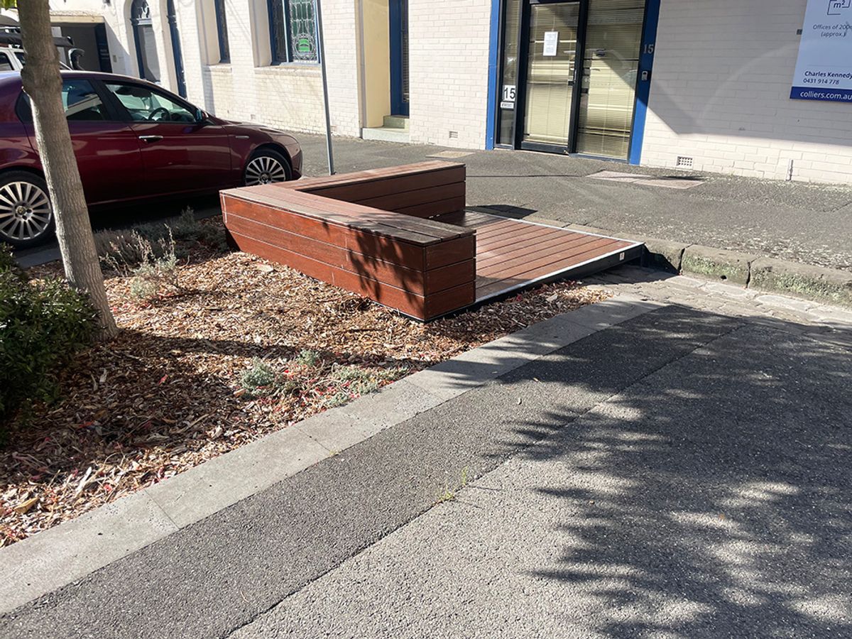 Main Rd Bench skate spot
