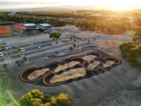 Majors Road Pump Track photo 2