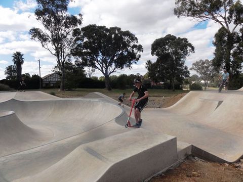 Manildra Skatepark photo 3