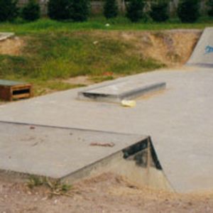 Mannering Park Skatepark