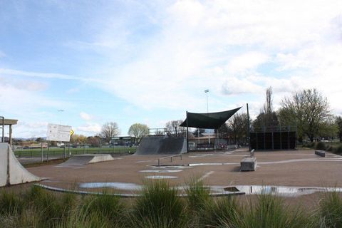 Mansfield Skatepark photo 3