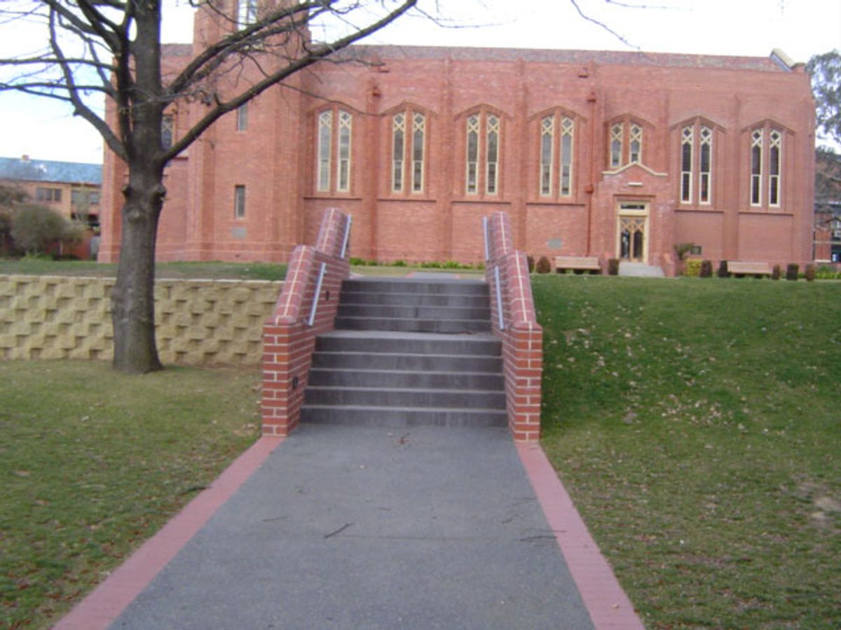 Manuka Double skate spot