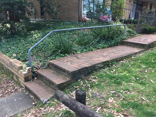 Mac Out Rail