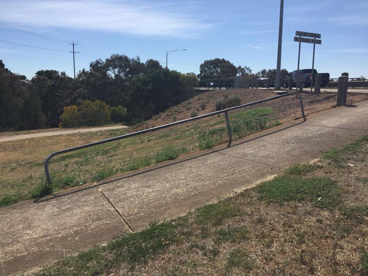 Koo Bank to Wall skate spot
