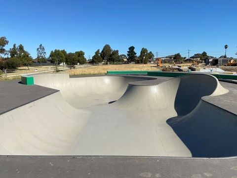 Meadow Heights Skatepark photo 7