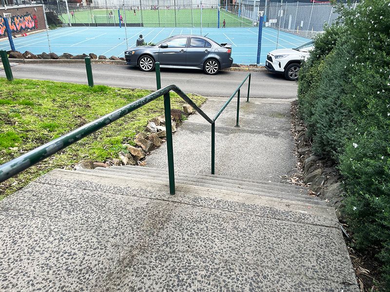 Melbourne HIgh Outrail 