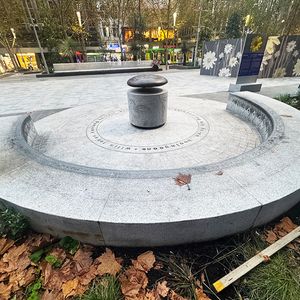 City Square Curved Ledge 