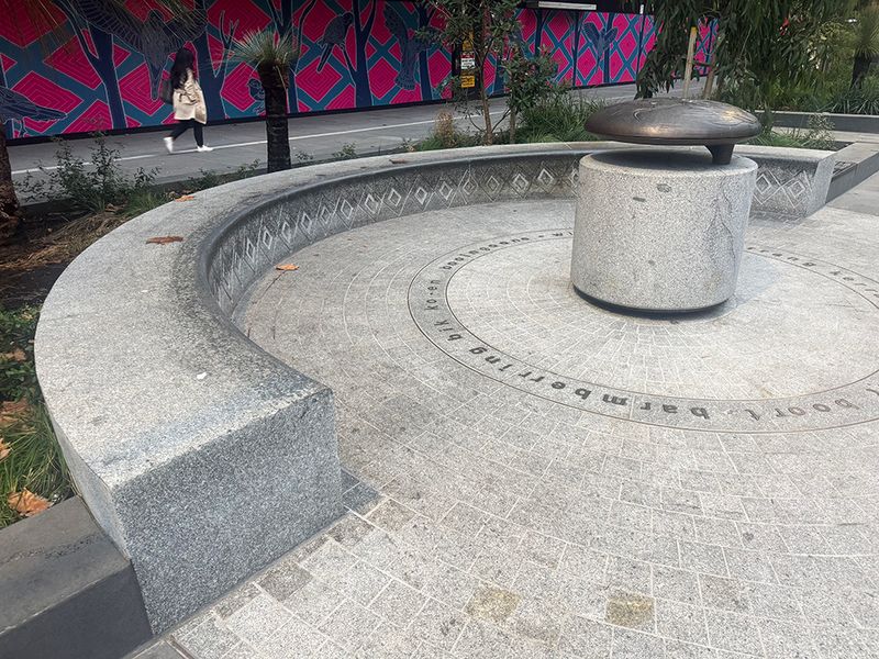 City Square Curved Ledge 