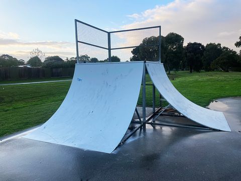 Merinda Park Skate Park photo 3