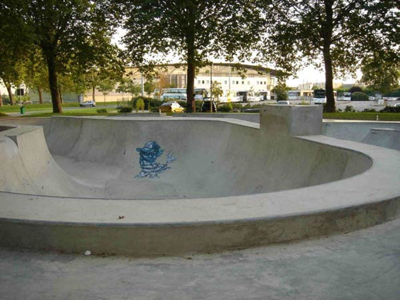 Metz Bowl