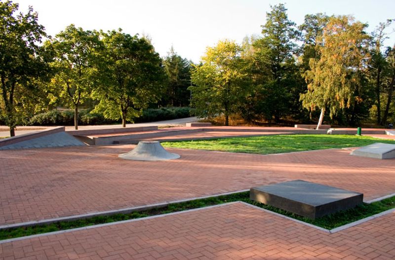 Micropolis Skate Plaza 