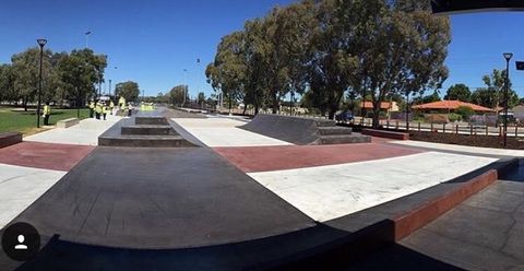 New Mills Park Skatepark photo 25