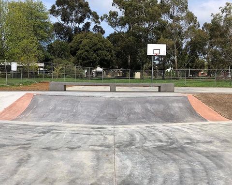 Mirboo North Skatepark photo 7