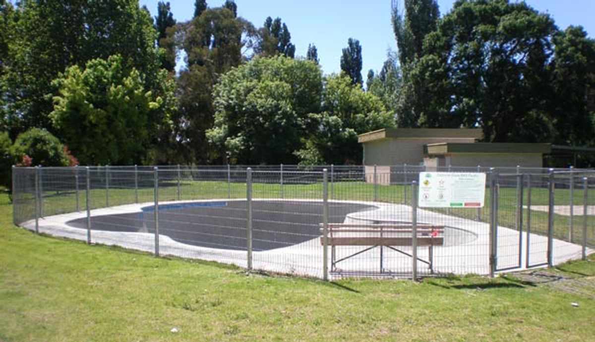 Molong Bowl skatepark