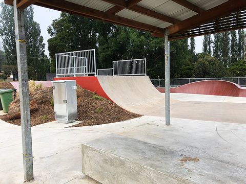 Monbulk Skatepark photo 11