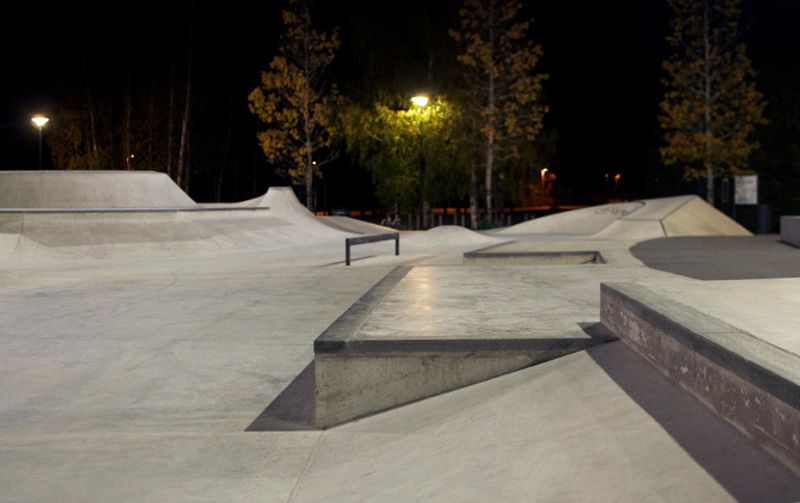 Moon Skate Park 