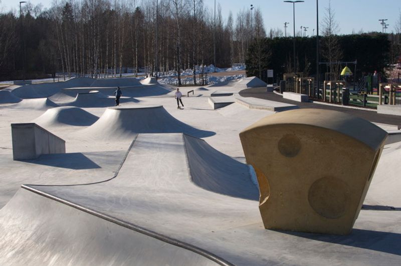 Moon Skate Park 