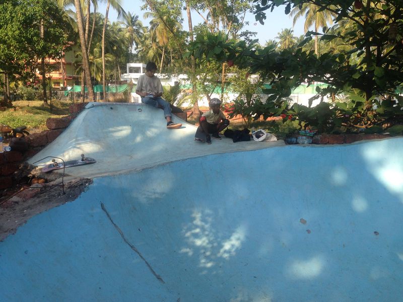 Morjim Beach Bowl