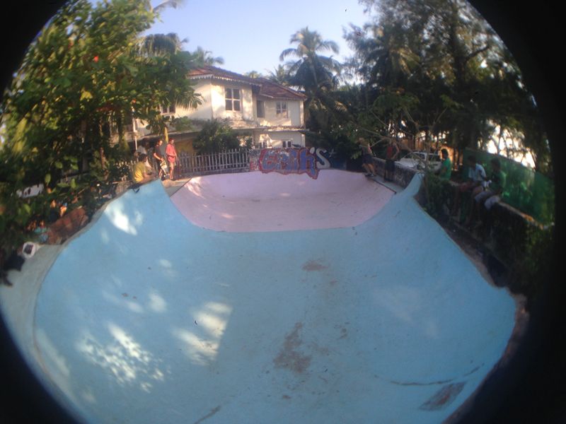 Morjim Beach Bowl