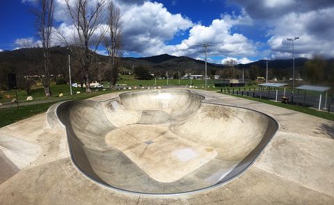 Mount  Beauty Skatepark photo 3