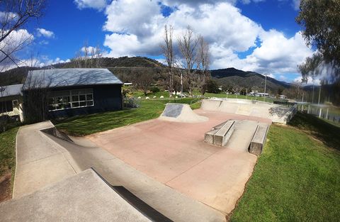 Mount  Beauty Skatepark photo 5