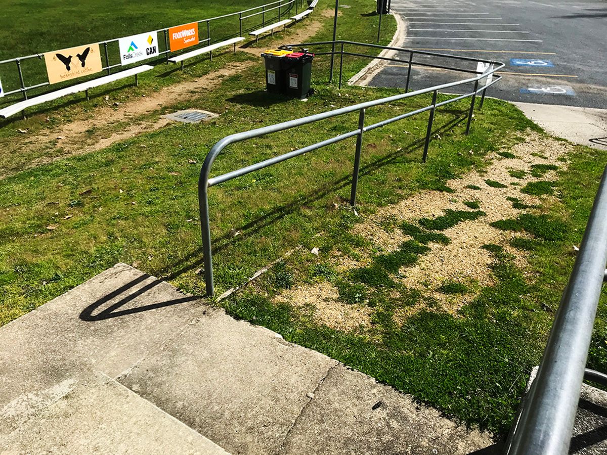 Footy Rail skate spot
