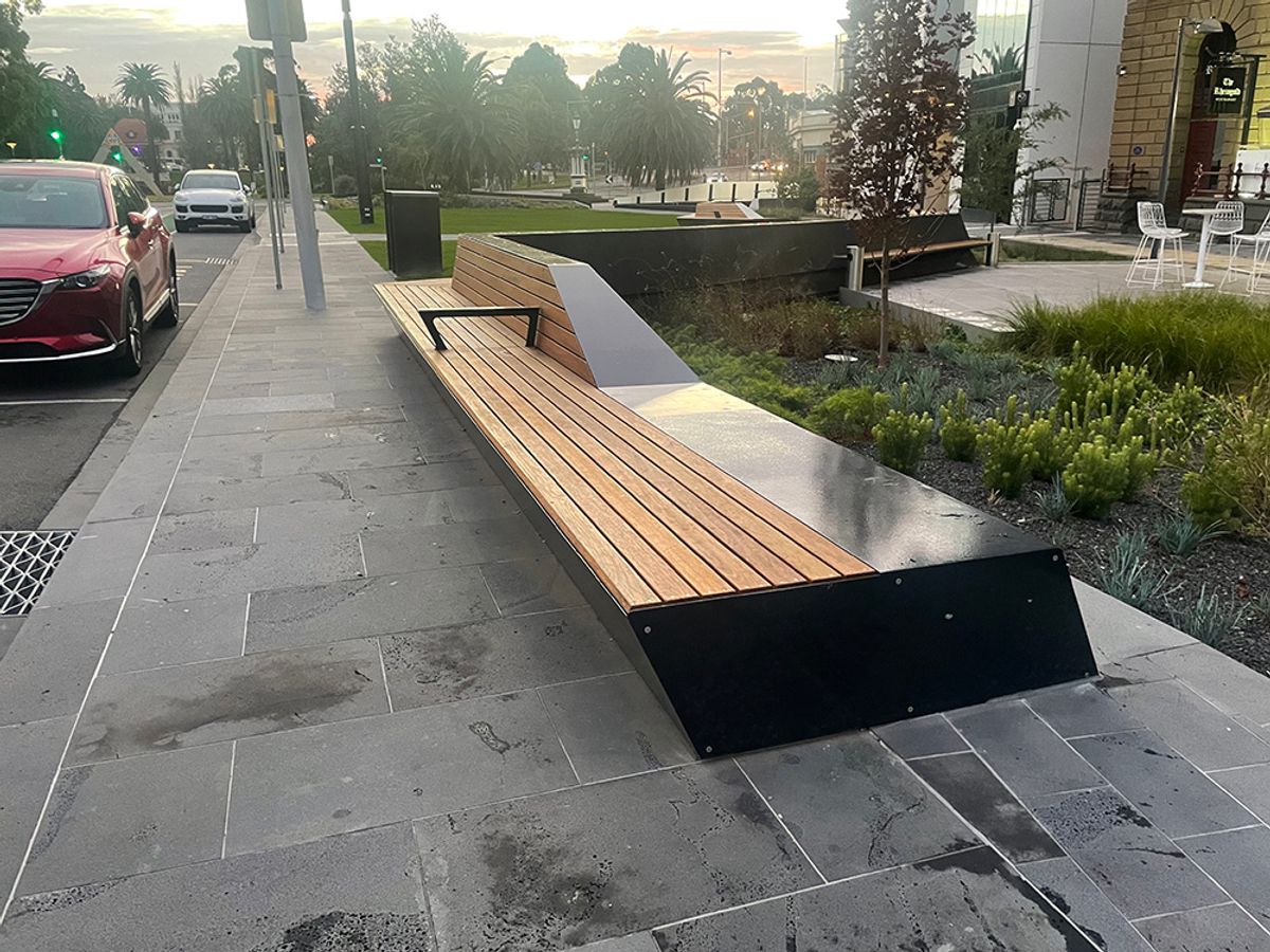 NDIA Bench skate spot