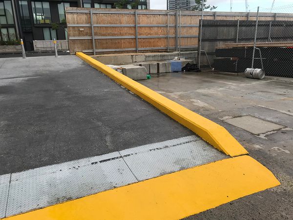 Docklands Curb