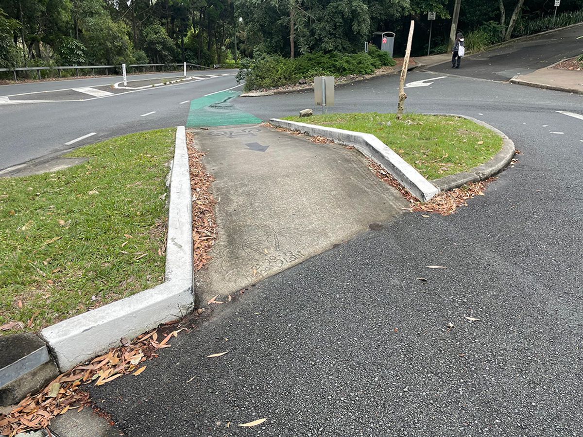 Big Hill Curbs skate spot