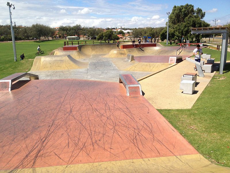 Mirror Reef Skatepark 