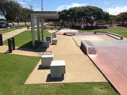 Mirror Reef Skatepark photo 2