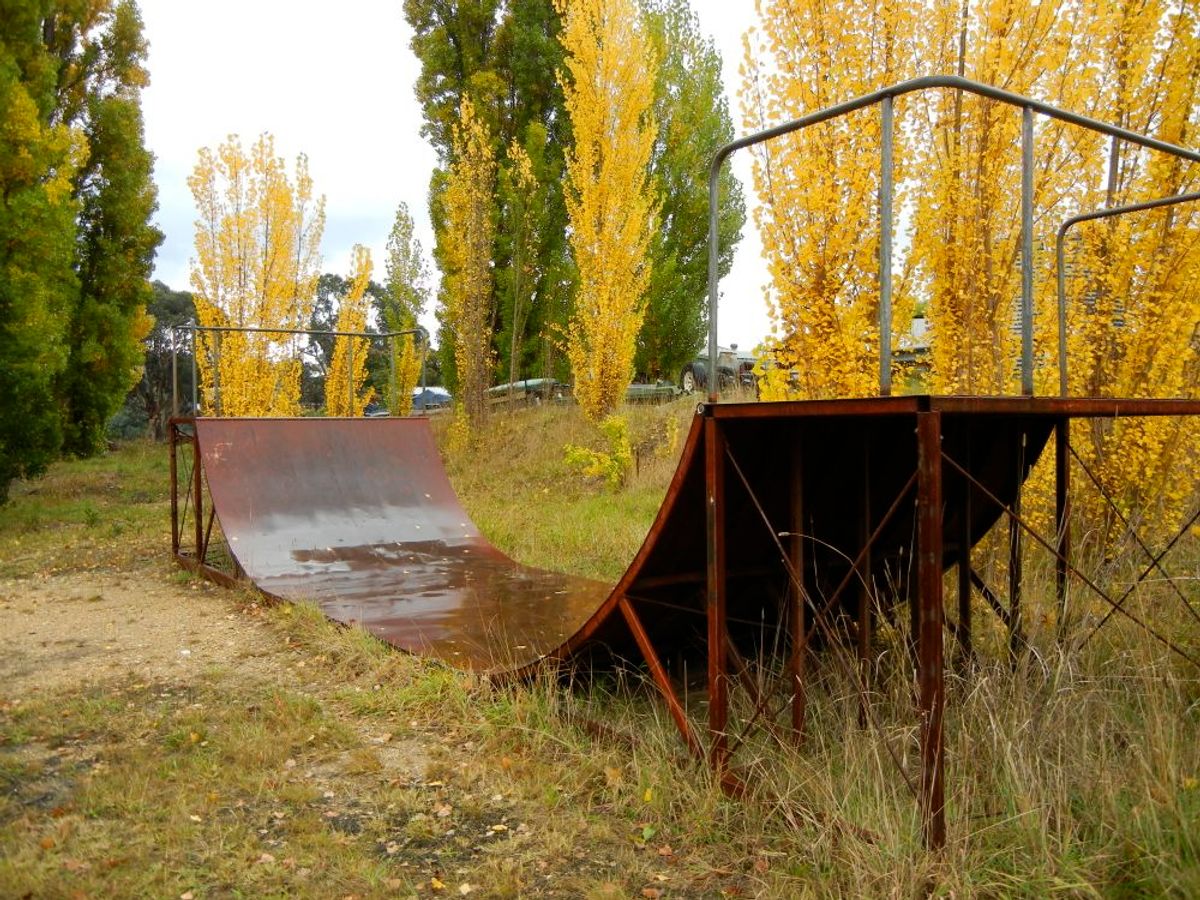 Omeo Mini Ramp skatepark