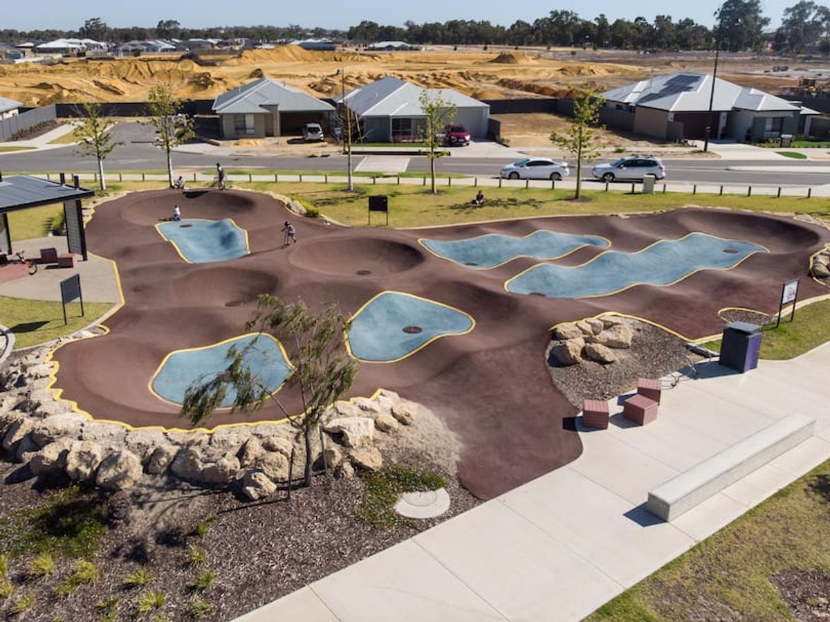 On 71 Pump Track skatepark