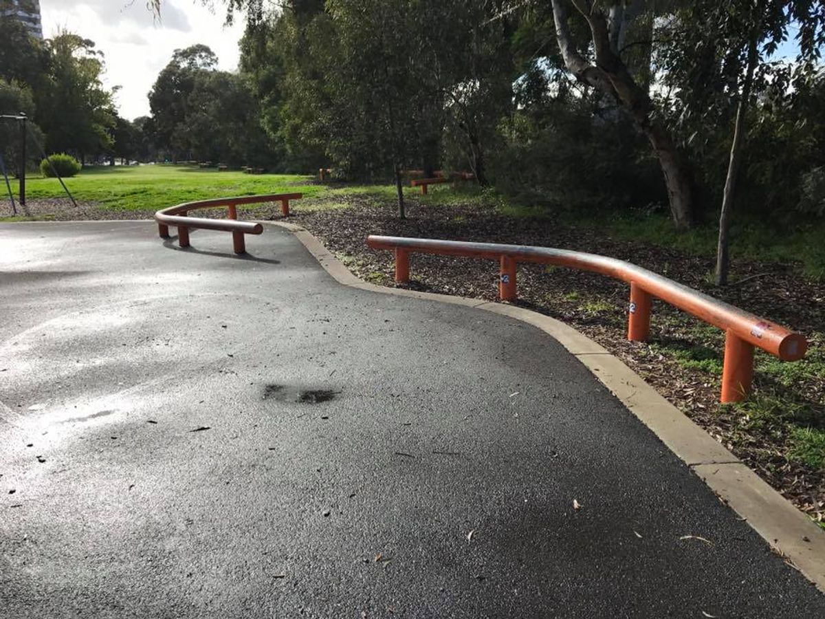 Orange B ar skate spot