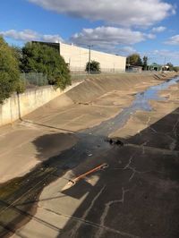 Bow Bowing Bank to Wall