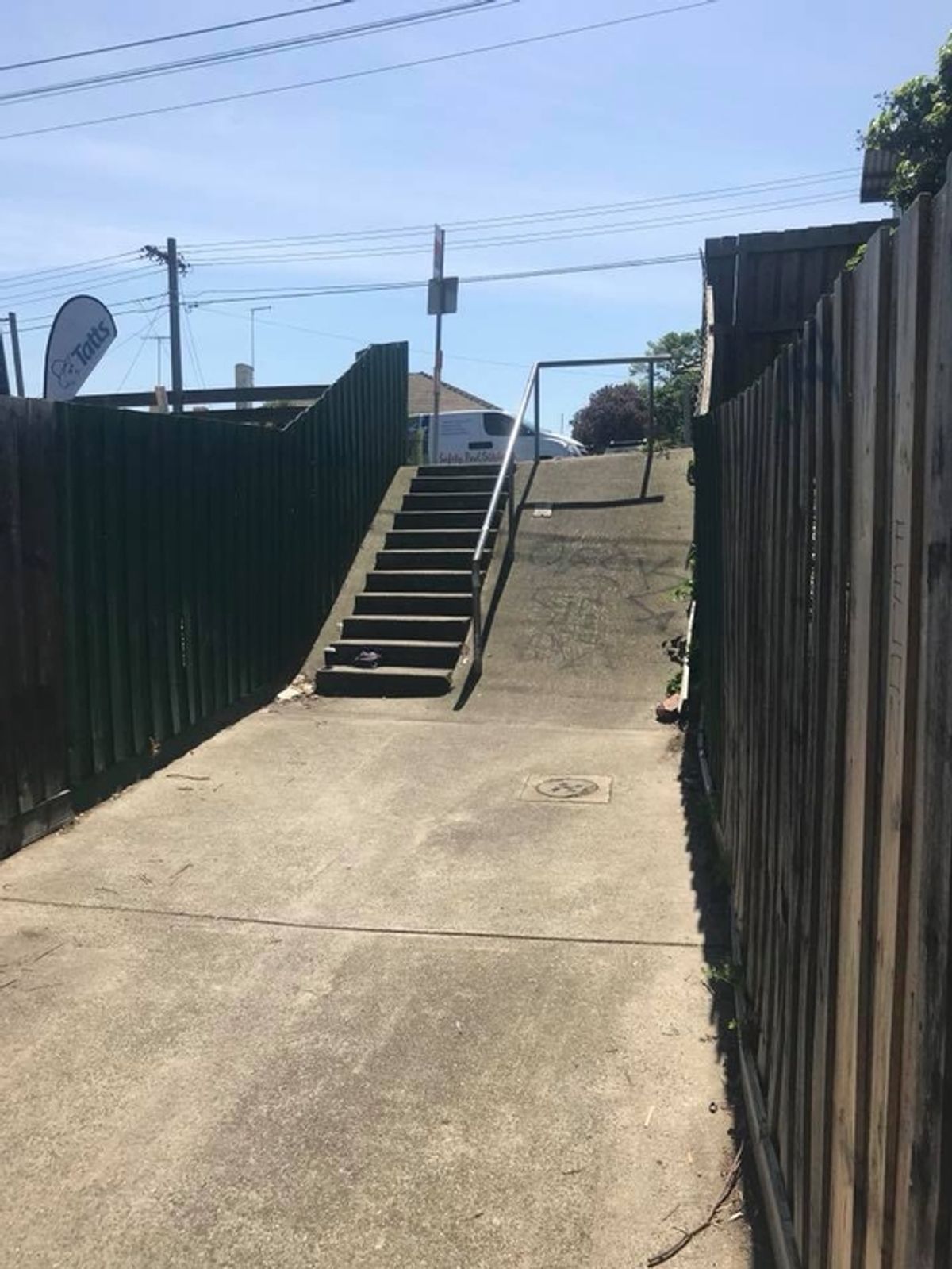 Moreland Bank skate spot
