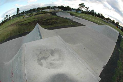 Pakenham  Skatepark photo 5