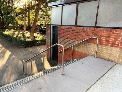 Theatre Rail photo 2