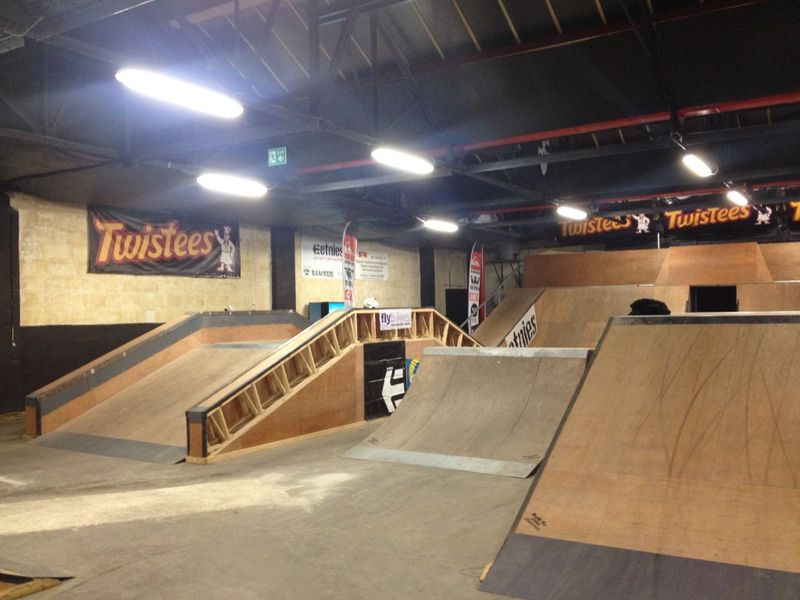 Pembroke Indoor 