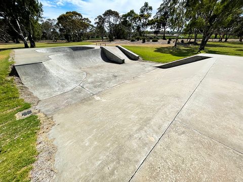 Penneshaw Skatepark photo 8