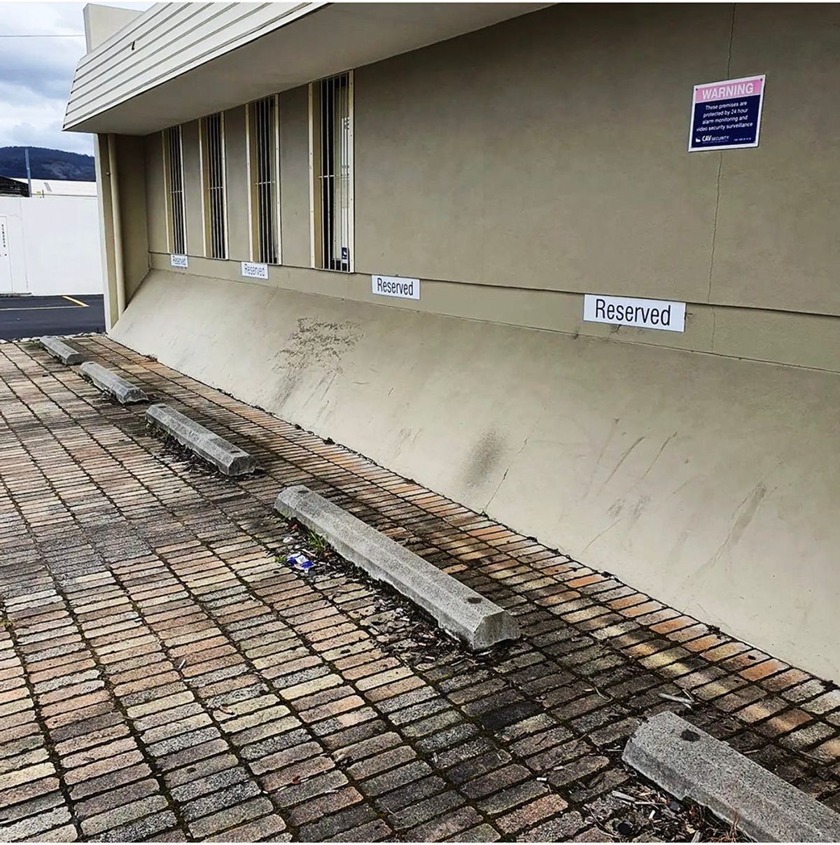 Pickles Bank skate spot