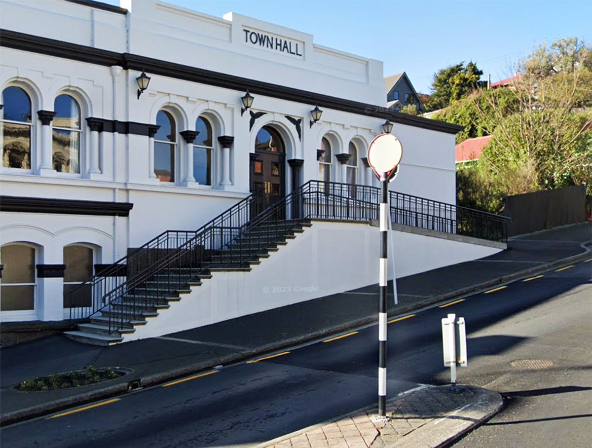 Town Hall skate spot