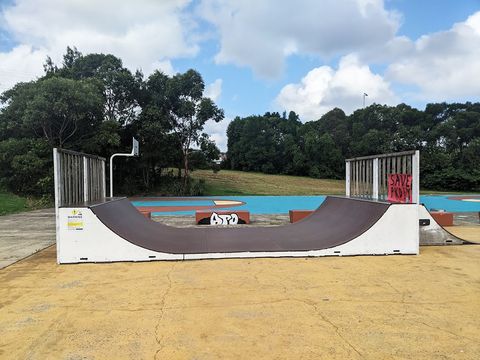 Port Kembla Old DIY photo 2