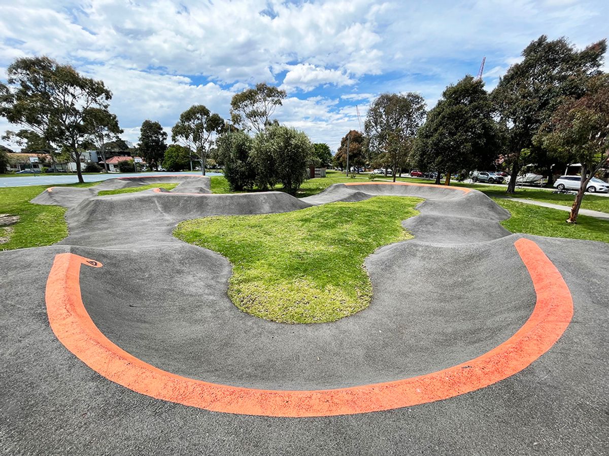 Julier Reserve Pump Track skatepark